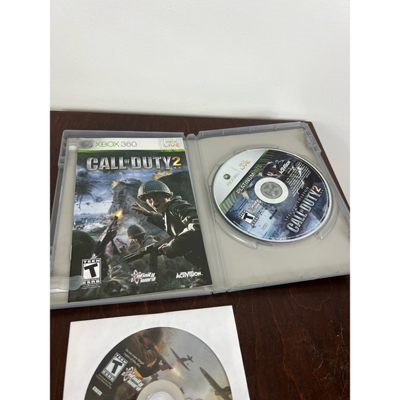 Like new call of duty 2 video game and bonus DVD - Picture 4 of 5